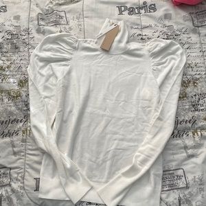 Women’s small white turtleneck with balloon sleeve